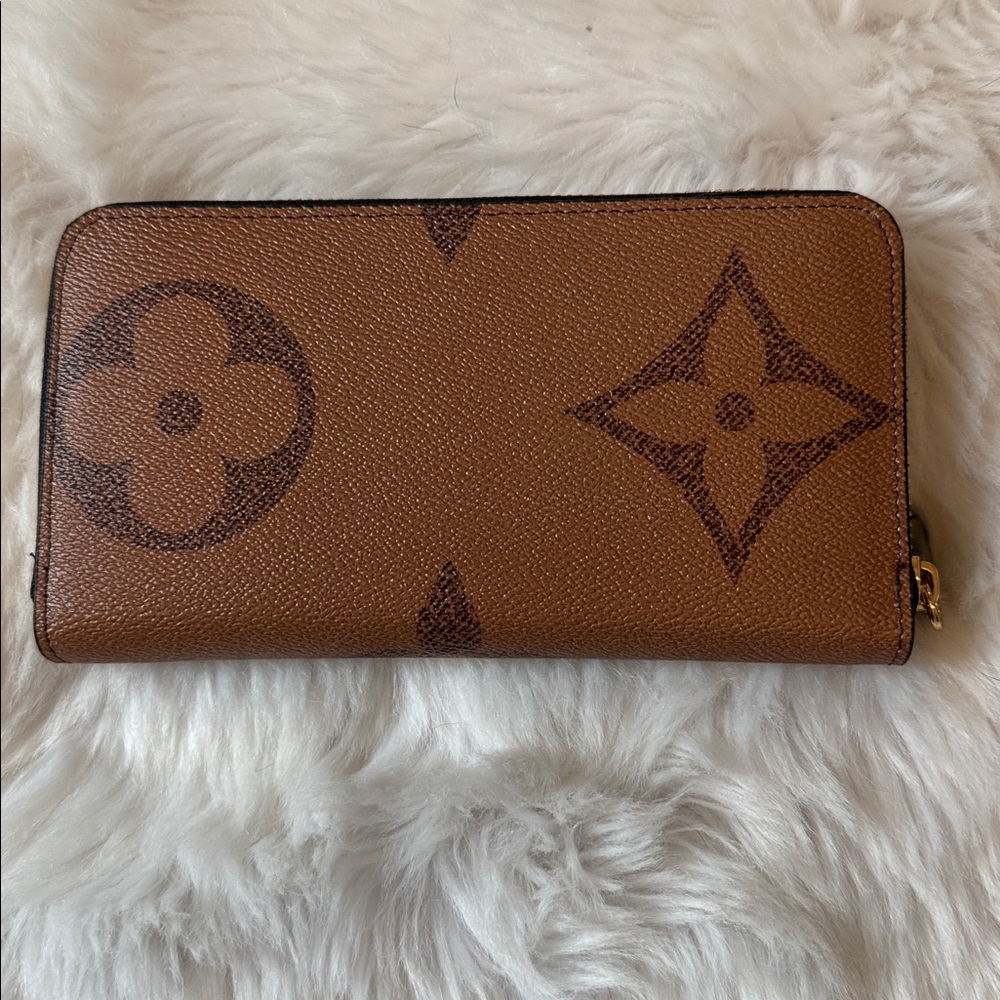 Brown Monogram Zip Wallet - Picture 2 of 7